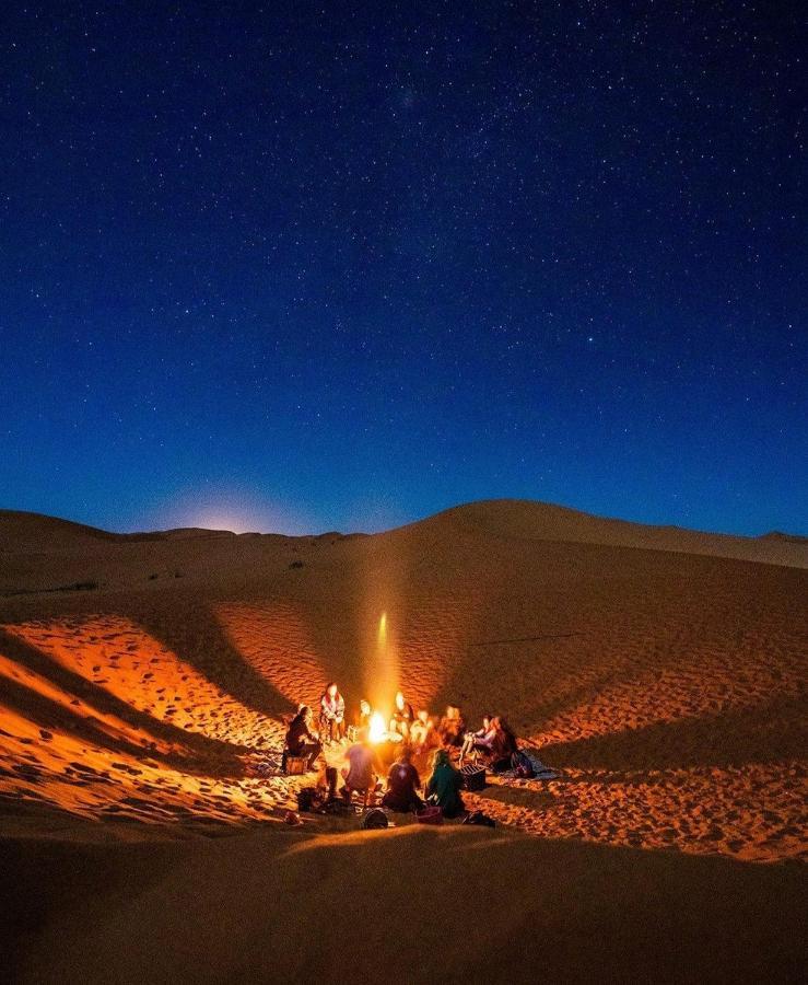 Отель Sahara Luxury Glamping Мерзуга Экстерьер фото