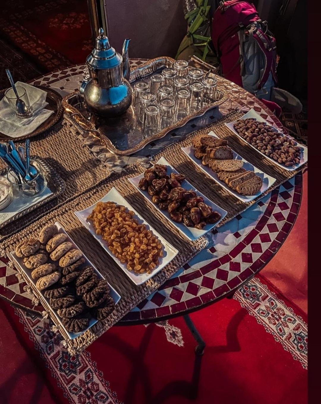 Отель Sahara Luxury Glamping Мерзуга Экстерьер фото