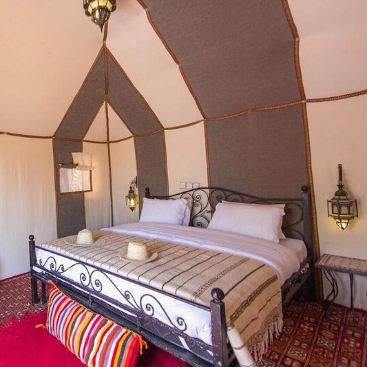 Отель Sahara Luxury Glamping Мерзуга Экстерьер фото
