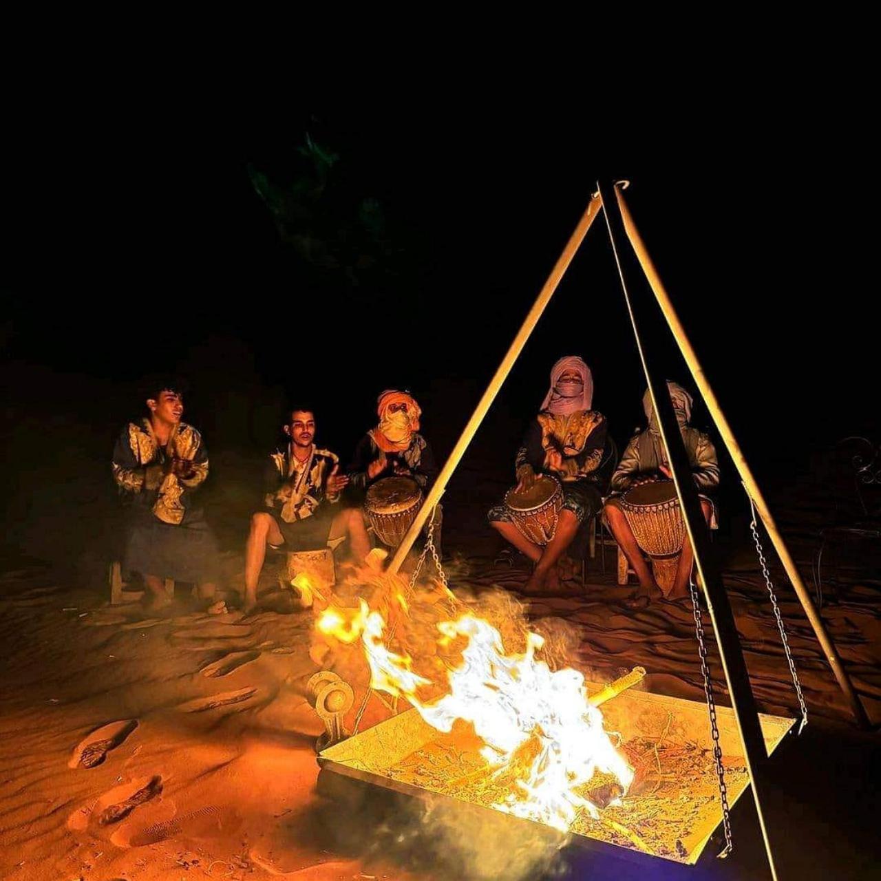 Отель Sahara Luxury Glamping Мерзуга Экстерьер фото